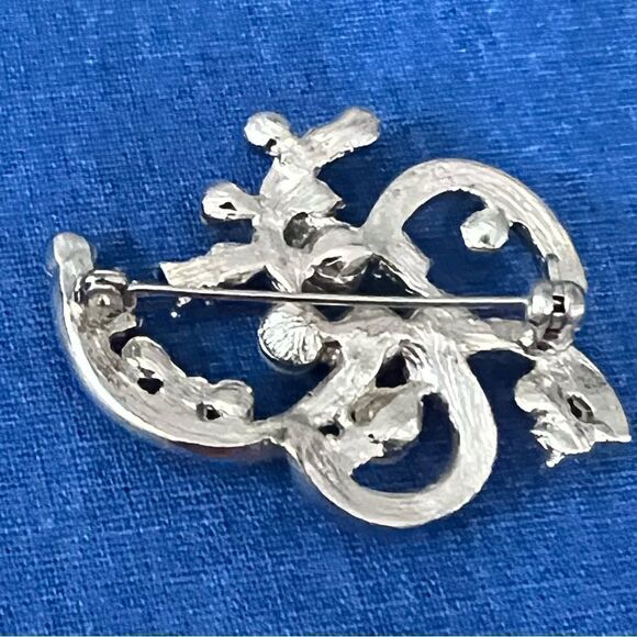 1960's Vintage Simulated Pearl and Australian Aurora‎ Borealis Stones Brooch Pin - Picture 3 of 10